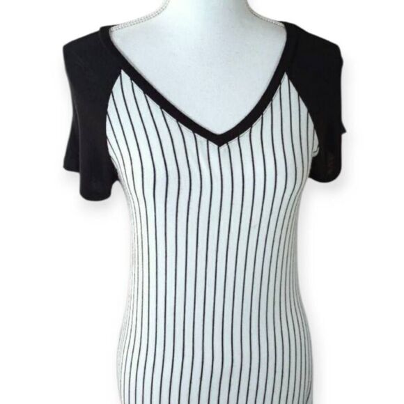 ACTIVE USA BLACK & WHITE STRIPE DRESS SZ.S EUC. - Picture 2 of 8